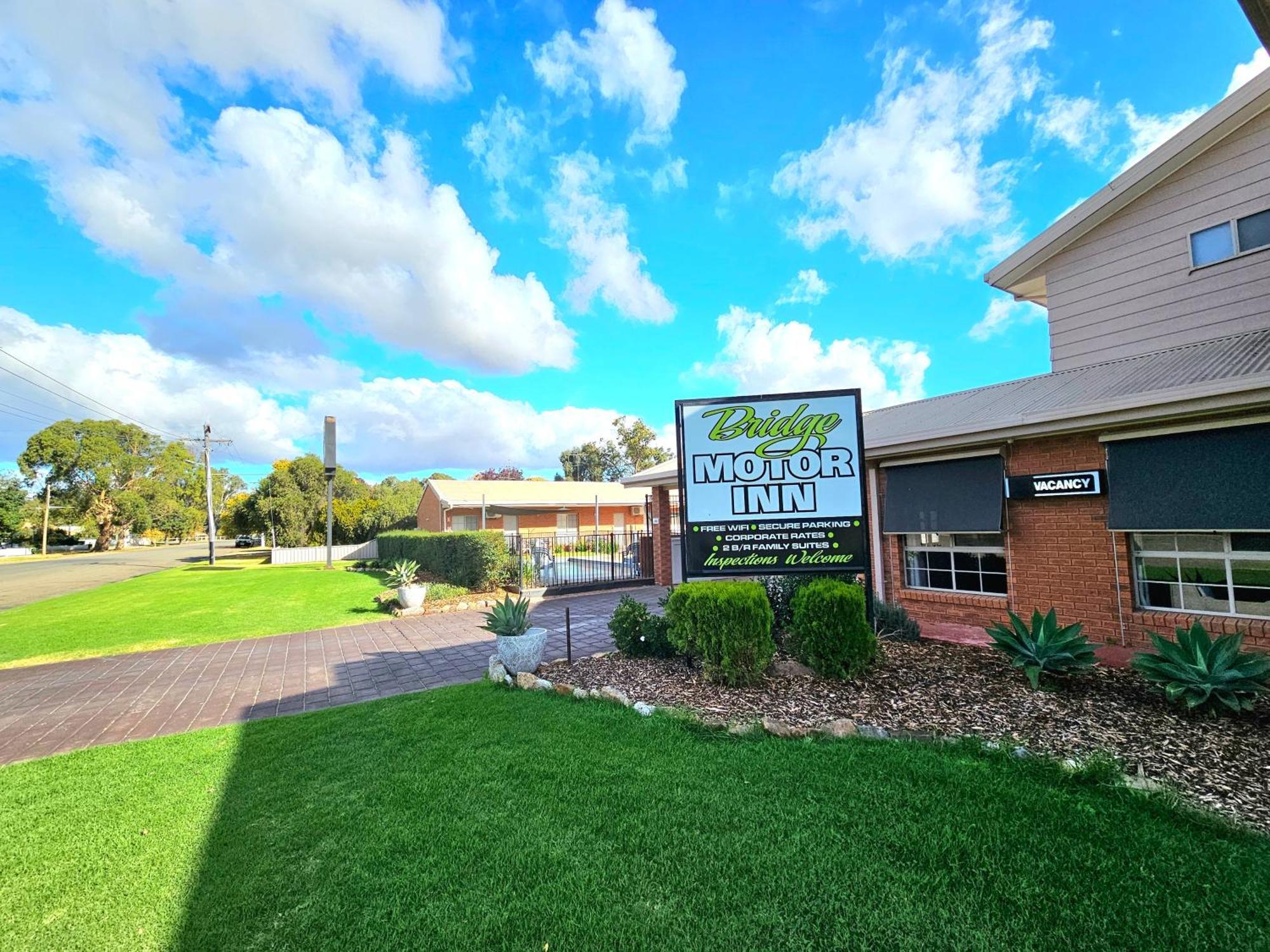 Bridge Motor Inn Tocumwal Exteriér fotografie
