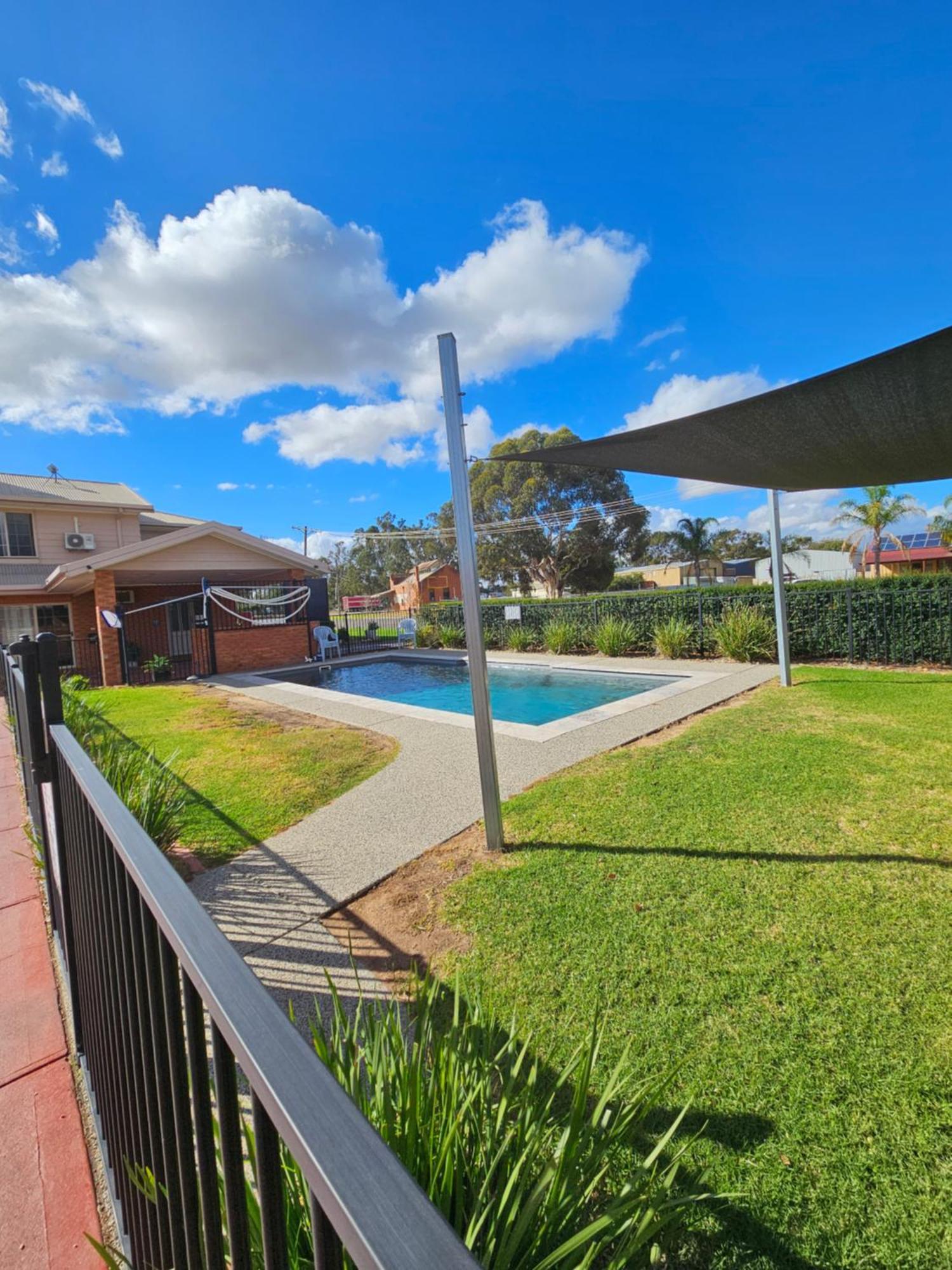 Bridge Motor Inn Tocumwal Exteriér fotografie